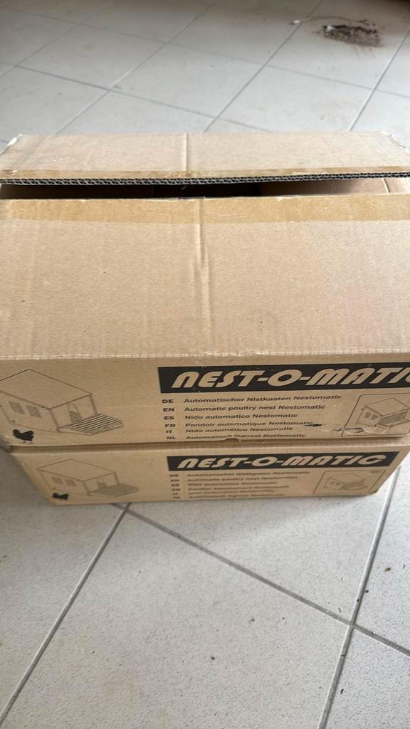 Nest-o-matic legnesten - 2 stuks nieuw in verpakking, Doe-het-zelf en Bouw, Kratten en Dozen, Nieuw, Ophalen