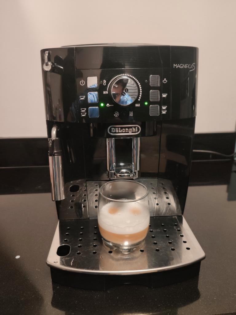 De Longhi Magnifica S ECAM 21117 Cafeti res 2ememain