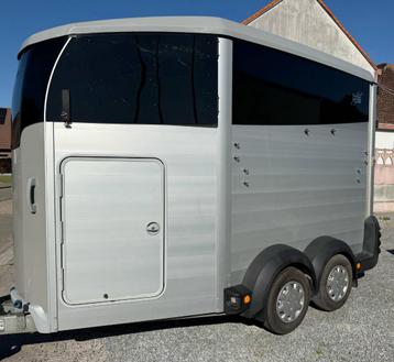 Ifor williams HBX 511 avec porte-selle à partir de 09/2019, Enlèvement, Comme neuf, Aluminium, Remorque 2 chevaux