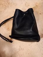 Delvaux handtas  Pierre de Lune, Handtassen en Accessoires, Tassen | Damestassen, Ophalen, Zo goed als nieuw, Zwart, Handtas