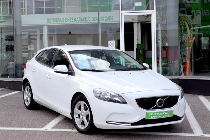 VOLVO V40 2.0 D2 GPS CUIR CLIM JANTES 16, Auto's, Volvo, Bedrijf, V40, ABS, Airbags, Airconditioning, Alarm, Android Auto, Apple Carplay