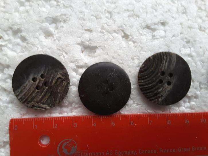 boutons 28 mm gris et imitation bois mat 4 trous B28154, Hobby & Loisirs créatifs, Couture & Fournitures, Neuf, Bouton ou Boutons