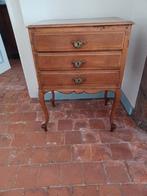 Antieke commode in kerselaar, Ophalen