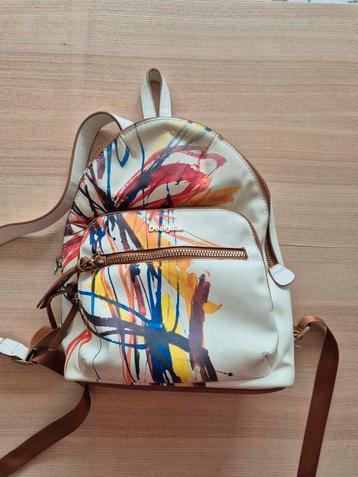 Kleine rugzak Desigual beschikbaar voor biedingen