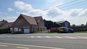Appartement te koop in Ath, 6 slpks beschikbaar voor biedingen