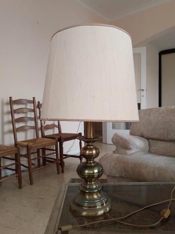 Lampe vintage en laiton massif avec abat-jour beige beschikbaar voor biedingen