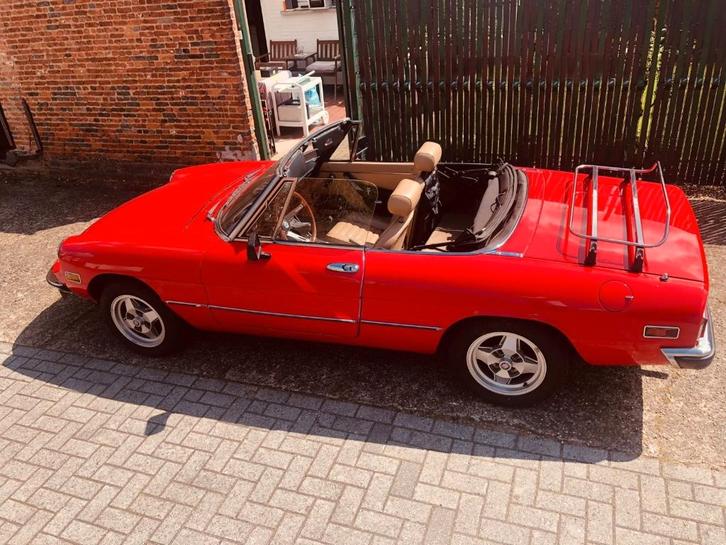 Oldtimer Alfa Romeo Spider Veloce Coda Tronca 1978, Auto's, Oldtimers, Particulier, Lederen bekleding, Lichtmetalen velgen, Open dak