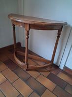 Hall tafeltje, Enlèvement