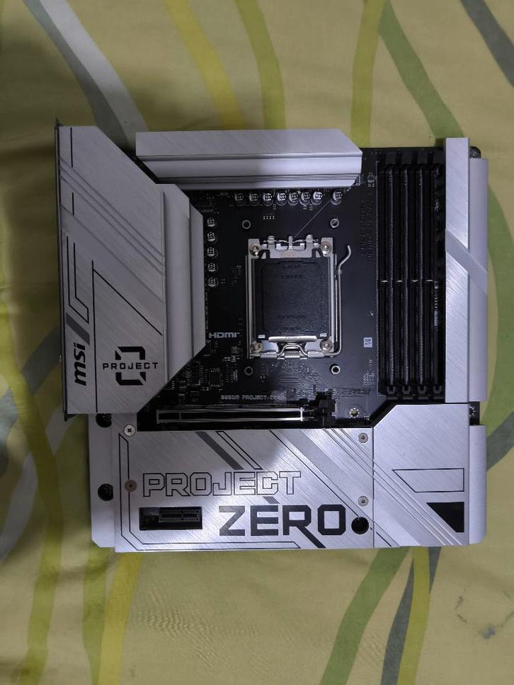 Moederbord, Computers en Software, Moederborden, Gebruikt, AMD, DDR5, Ophalen of Verzenden