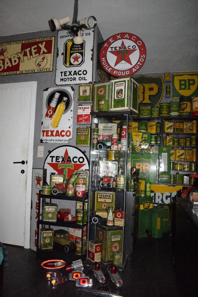 ruilen automobile achterlichten emaillebord olie blik, Verzamelen, Merken en Reclamevoorwerpen, Ophalen of Verzenden