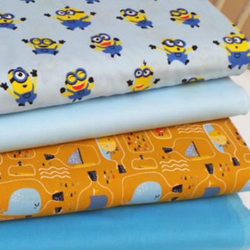 Promo! 6247) 140x50 coton Minions bleu / uni bleu / baleine disponible aux enchères