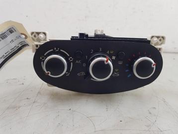 BEDIENINGSPANEEL VERWARMING Renault Twingo III (AH) beschikbaar voor biedingen