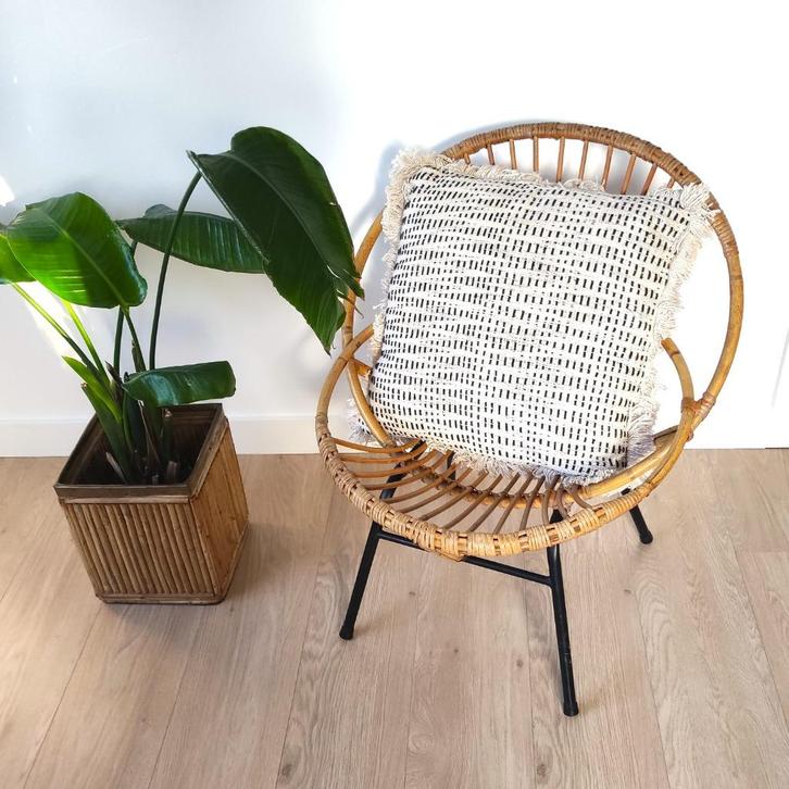 Grof geweven kussen zwart wit, Huis en Inrichting, Woonaccessoires | Kussens, Nieuw, Wit, Ophalen