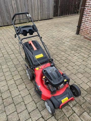 Grasmaaier zelftrekker beschikbaar voor biedingen