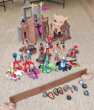 Playmobil set met ruïne, ridders, kanonnen, katapult en stor