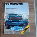 CHEVY  TRUCKS  '80  MEDIUMS, Boeken, Auto's | Folders en Tijdschriften, Ophalen of Verzenden, Zo goed als nieuw, Chevrolet