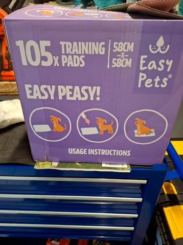 Puppy training pads 58/58 cm om hun behoefte op te doen . beschikbaar voor biedingen