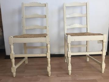 Schitterende Vintage Brutalist wit gepatineerde rieten stoel beschikbaar voor biedingen