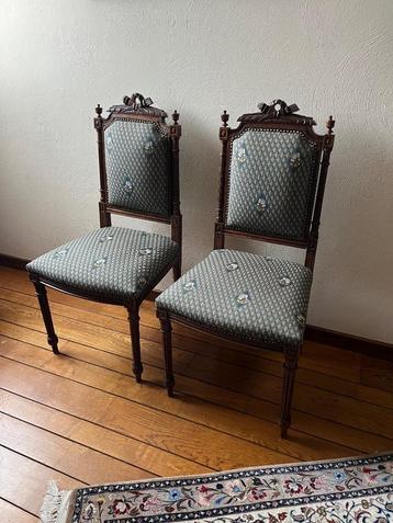 Salon antiek beschikbaar voor biedingen