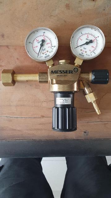 Drukregelaar (ontspanner) voor beschermende gassen - Messer beschikbaar voor biedingen