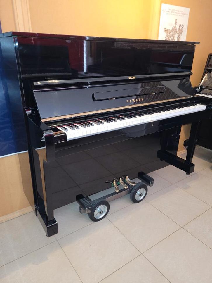 Piano Yamaha U1, huurprijs met koopoptie en huuraftrek, Muziek en Instrumenten, Piano's, Gebruikt, Piano, Ophalen