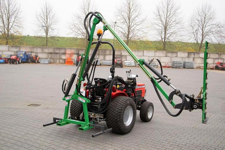 NIEUWE heggeschaar met eigen hydroliek 120cm 150cm aftakas!!, Zakelijke goederen, Landbouw | Werktuigen, Ophalen of Verzenden