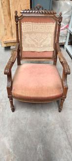 Fauteuil vintage ancien rose avec colombes en dentelle, Enlèvement ou Envoi