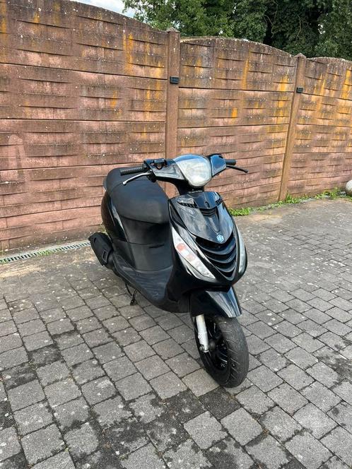 Piaggio Zip 2 Takt A-klasse, Fietsen en Brommers, Scooters | Piaggio, Zo goed als nieuw, Zip, Klasse A (25 km/u), Benzine, Ophalen