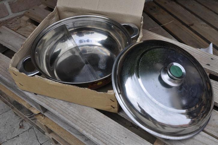 Casseroles compartiment 28cm pour réchaud à gaz, Caravanes & Camping, Accessoires de camping, Comme neuf, Enlèvement ou Envoi