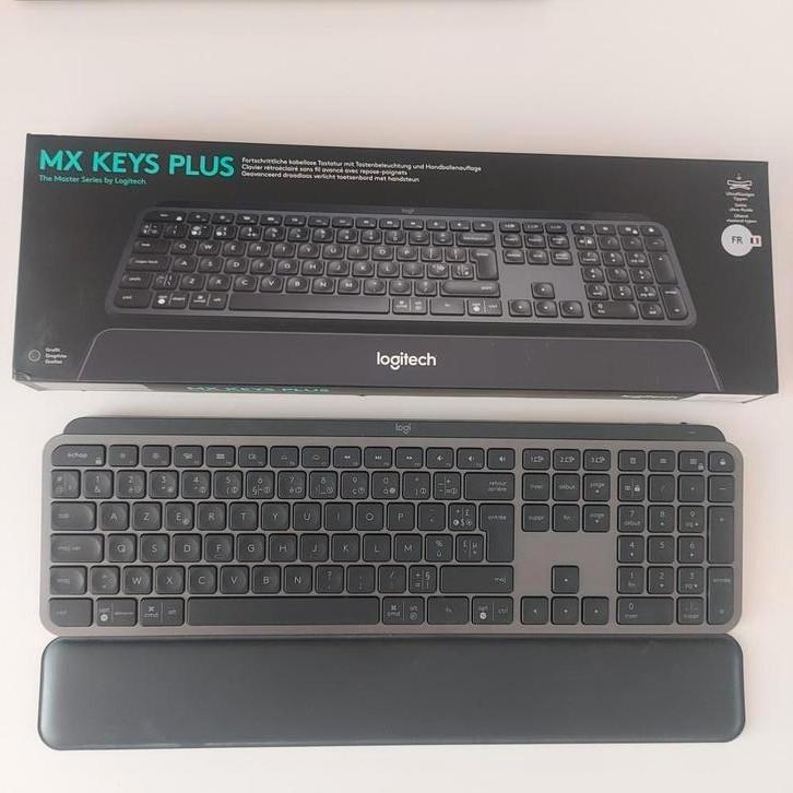 Logitech MX Keys Plus-toetsenbord (AZERTY FR) — als nieuw, Computers en Software, Toetsenborden, Zo goed als nieuw, Azerty, Draadloos