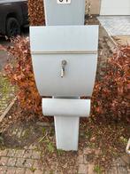 Grijze metalen brievenbus, Ophalen, Gebruikt, IJzer, Staande brievenbus