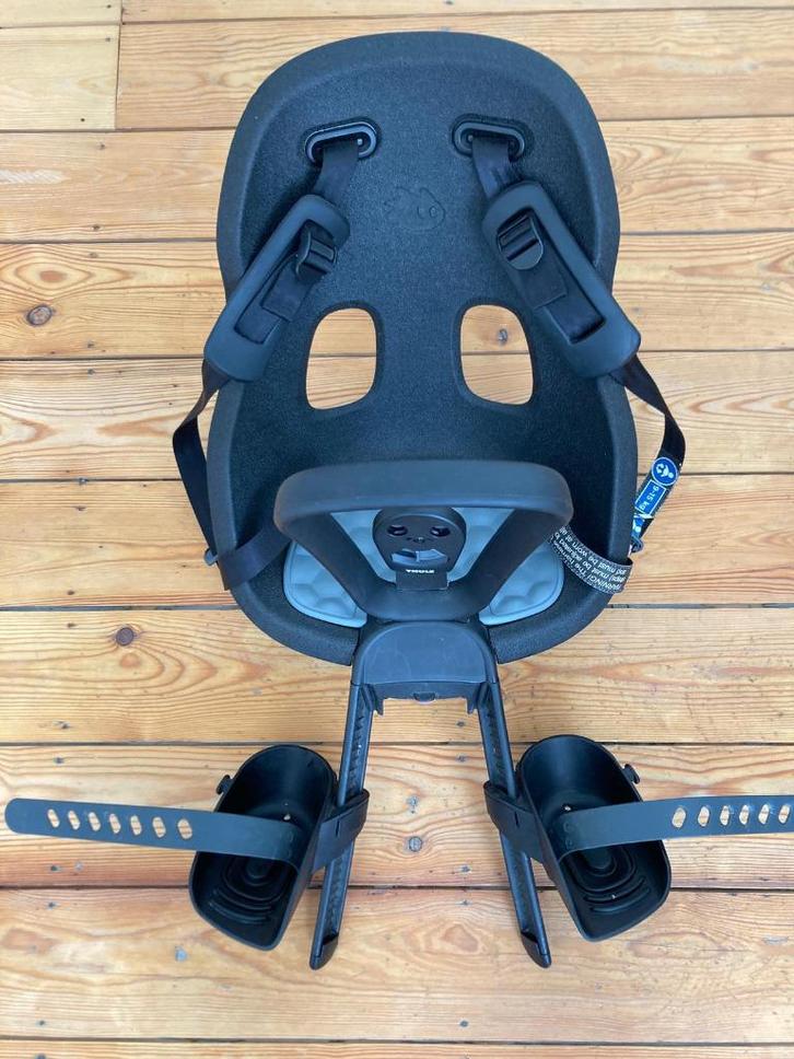 Fietszitje Thule Yepp Nexxt 2 Mini, Fietsen en Brommers, Fietsaccessoires | Fietsstoeltjes, Gebruikt, Voorzitje, Voetsteuntjes