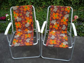 2 knappe vintage seventies camping stoelen / klapstoelen beschikbaar voor biedingen