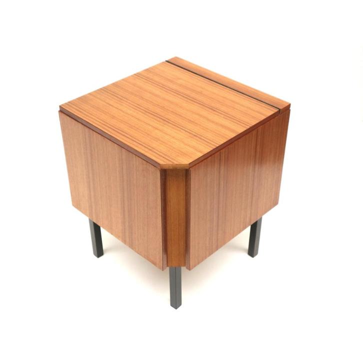 Vintage kastje plantenkastje hoekkastje jaren '60 '70 design, Huis en Inrichting, Tafelkleden, Verzenden