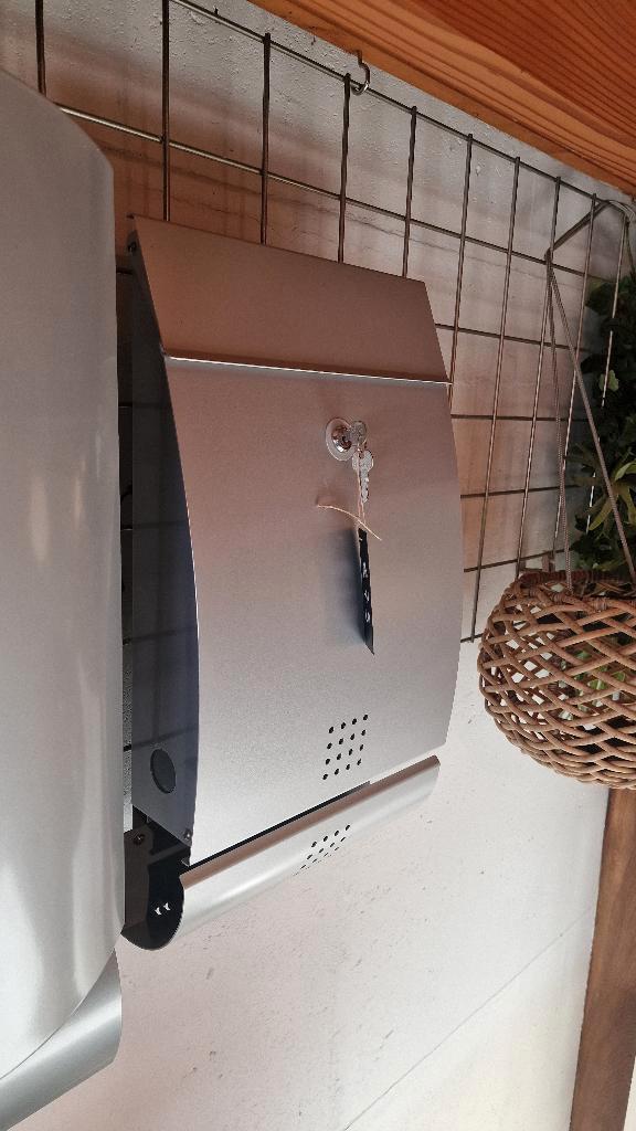 Brievenbus MEFA City Line 4502 Design, Tuin en Terras, Brievenbussen, Nieuw, Wandbrievenbus, Staal, Ophalen