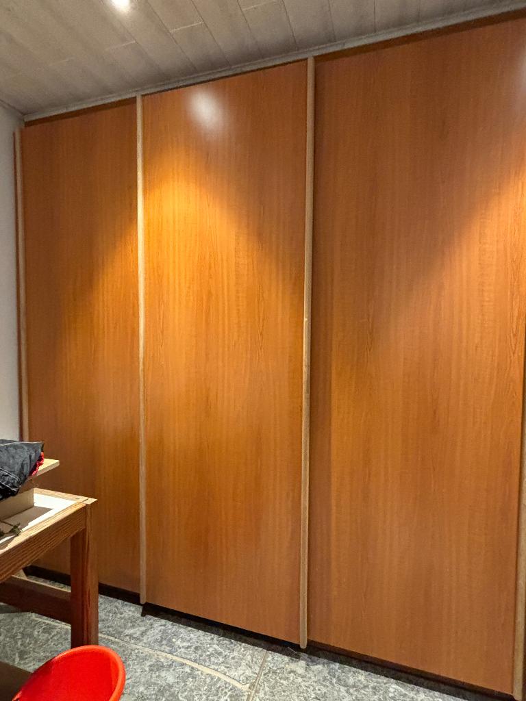 Kast, Huis en Inrichting, Kasten | Kleerkasten, Ophalen, Overige materialen, Met deur(en), 200 cm of meer