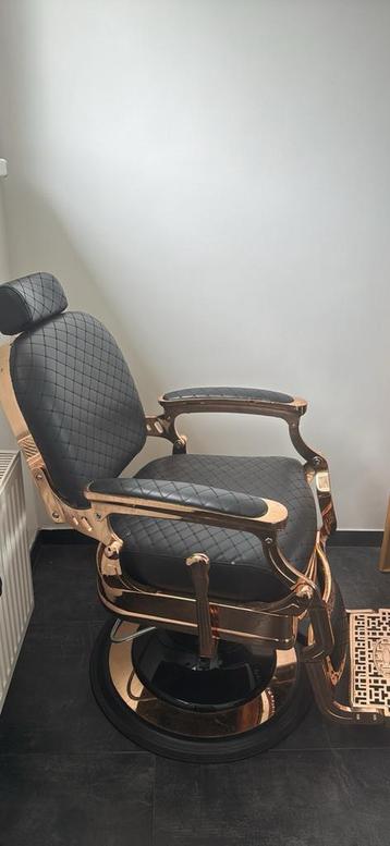 Kappersstoel in perfecte staat. beschikbaar voor biedingen