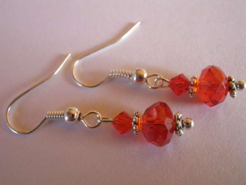 Oorringen kristal en Swarovski parel: light siam, Handtassen en Accessoires, Oorbellen, Nieuw, Hangers, Glas, Rood, Met kristal