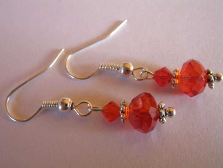 Oorringen kristal en Swarovski parel: light siam, Handtassen en Accessoires, Oorbellen, Nieuw, Hangers, Glas, Rood, Met kristal