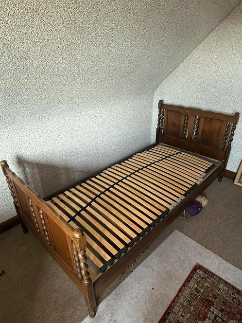 Bedje, Huis en Inrichting, Slaapkamer | Bedden, Zo goed als nieuw, Eenpersoons, 90 cm, 200 cm, Hout, Bruin, Ophalen