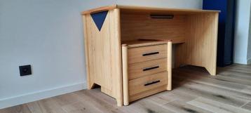 bureau beschikbaar voor biedingen