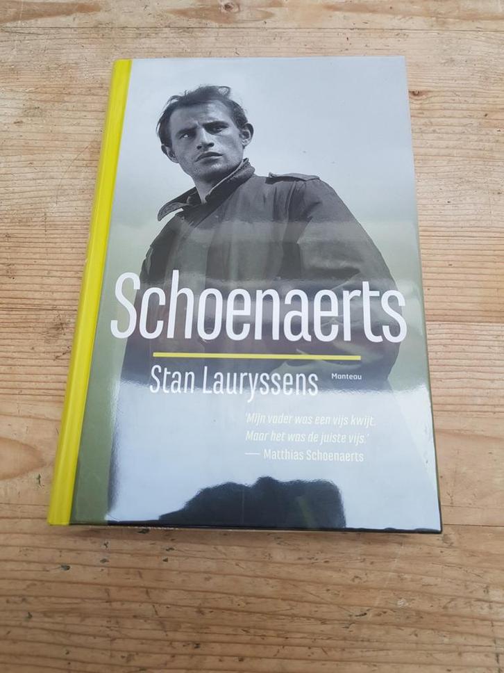 Stan Lauryssens - Julien Schoenaerts ( vader v Matthias ), Boeken, Overige Boeken, Zo goed als nieuw, Ophalen of Verzenden