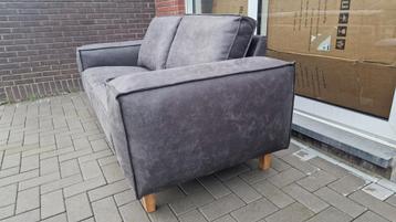 Hjort knudsen 2,5 zitbank nieuw (showroom) beschikbaar voor biedingen