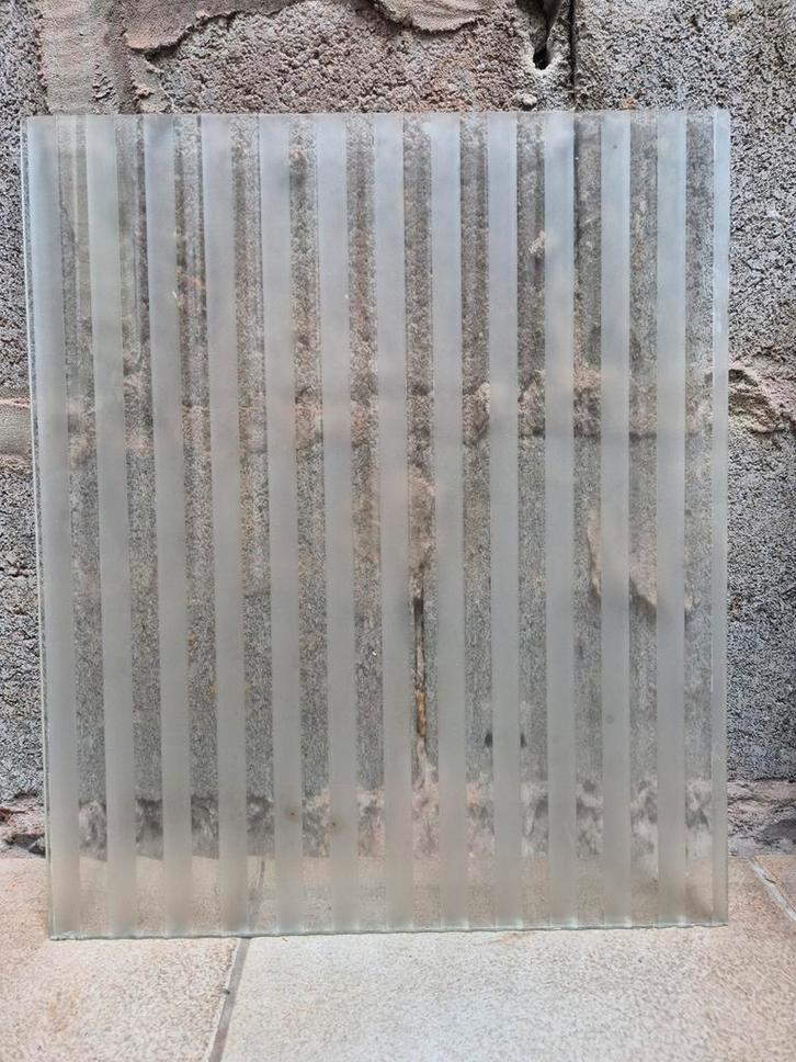 16 vintage geribbelde glasplaten. Ca 30 x 36.  Goede staat, Doe-het-zelf en Bouw, Glas en Ramen, Ophalen