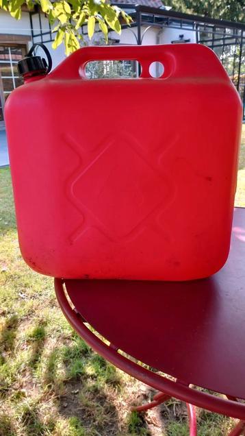  jerrycan benzine 20l beschikbaar voor biedingen