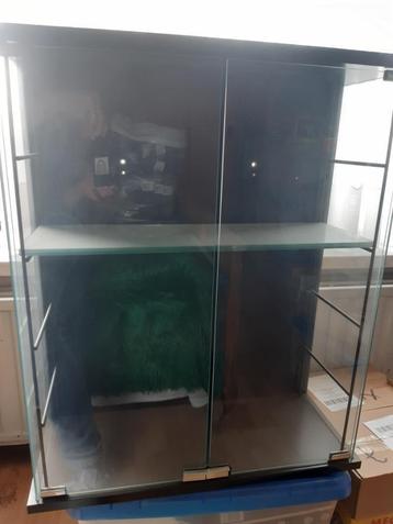 Vitrinekast met glazen deuren, Huis en Inrichting, Kasten | Vitrinekasten, Ophalen, Minder dan 50 cm, Glas, Minder dan 100 cm