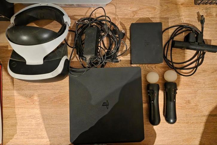 PS4 + PS VR V2 + 2 Move Controller + Camera, Games en Spelcomputers, Spelcomputers | Sony PlayStation 4, Gebruikt, Slim, 500 GB