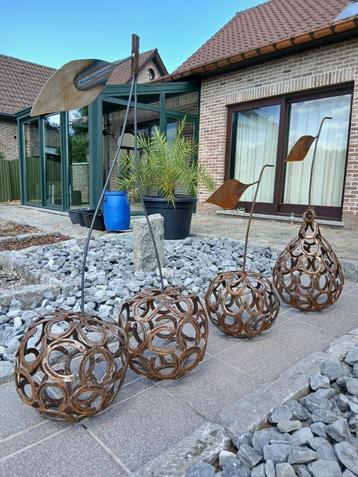tuinbeeld & kunstwerk & xl appel & xl peer & xl kersen beschikbaar voor biedingen