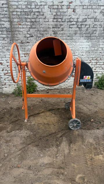 Betonmolen met garantie 160l BETOMIX BX163 beschikbaar voor biedingen