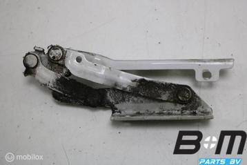 Motorkapscharnier rechts VW Golf 5 LB9A 1K0823302C beschikbaar voor biedingen